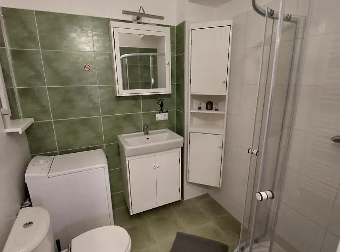 Near Bus Station With The Self-check-in アパート